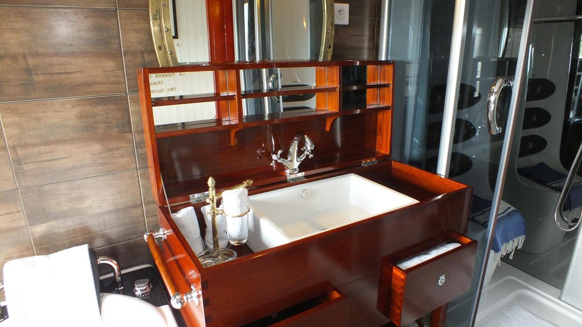 Hotel - Restaurant - Salon De The Le Beausejour Tregastel Room photo