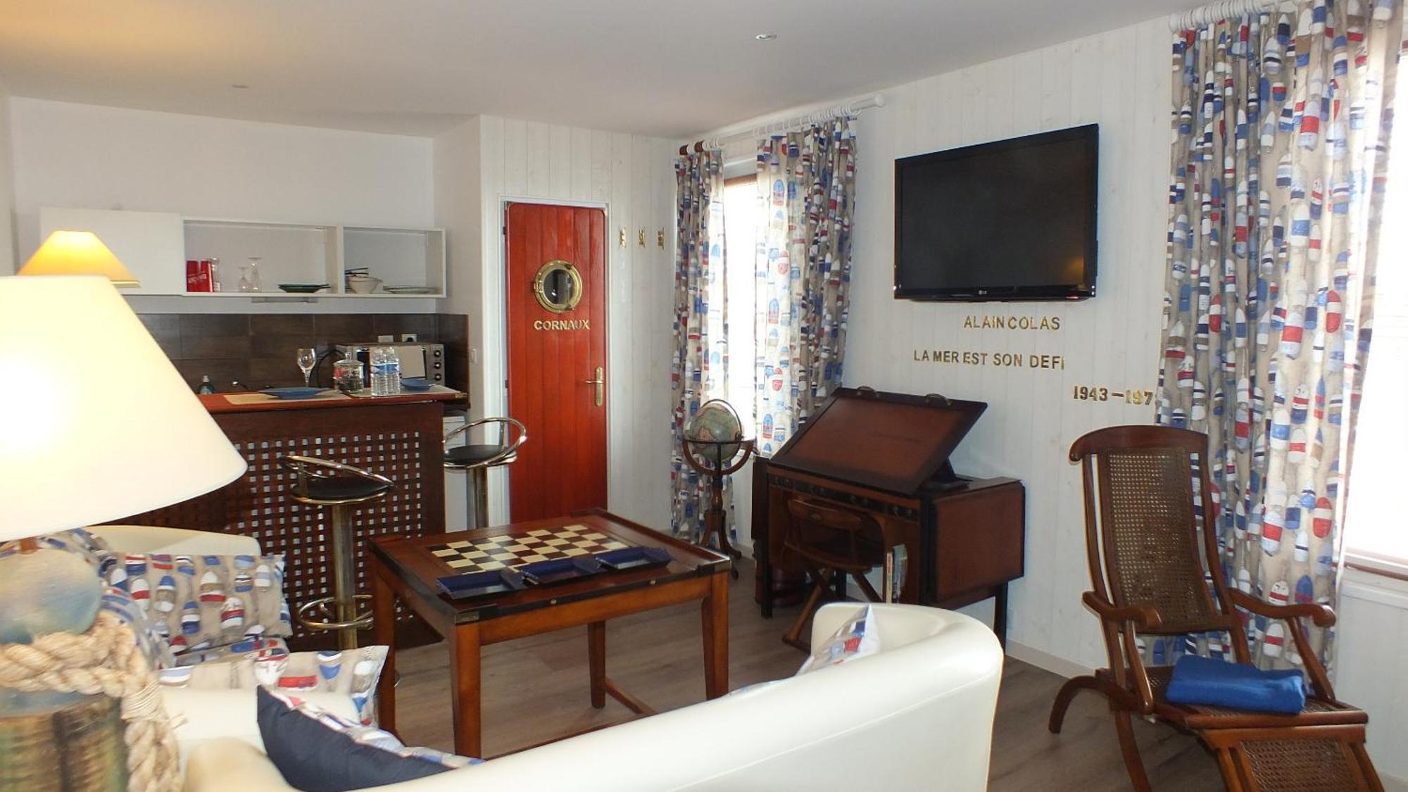 Hotel - Restaurant - Salon De The Le Beausejour Tregastel Room photo